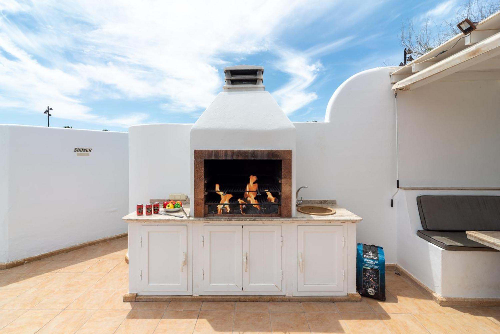 Villa Michelle - Lh114 By Villas Now Ltd Playa Blanca Dış mekan fotoğraf