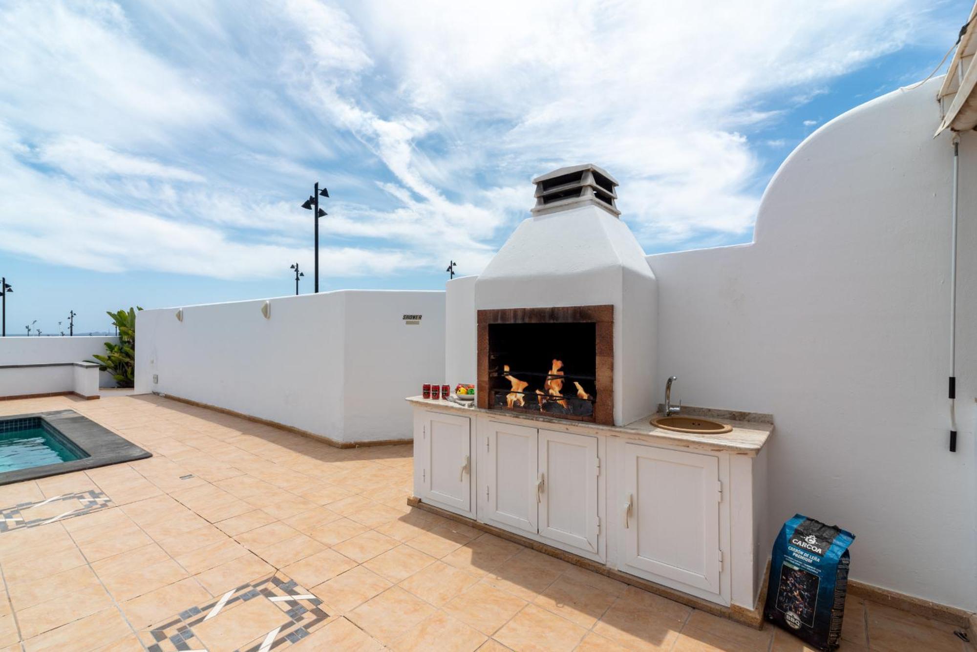 Villa Michelle - Lh114 By Villas Now Ltd Playa Blanca Dış mekan fotoğraf